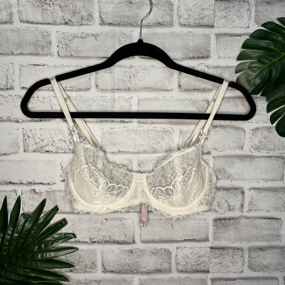 🌿 Victoria Secret Sexy Lacy Wired Bra